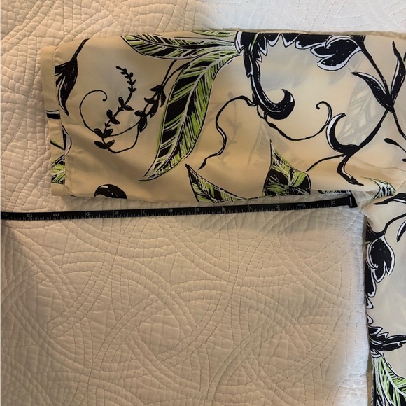 Dark Floral Bohemian Goth Indie  Blouse Black Cream Olive Green Size 0 - Picture 5 of 6